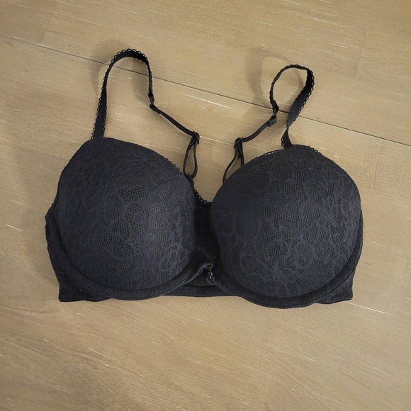 Victoria's Secret Push-Up Bra 32D - Picture 1 of 6